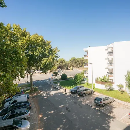 Carcavelos Apartman *
